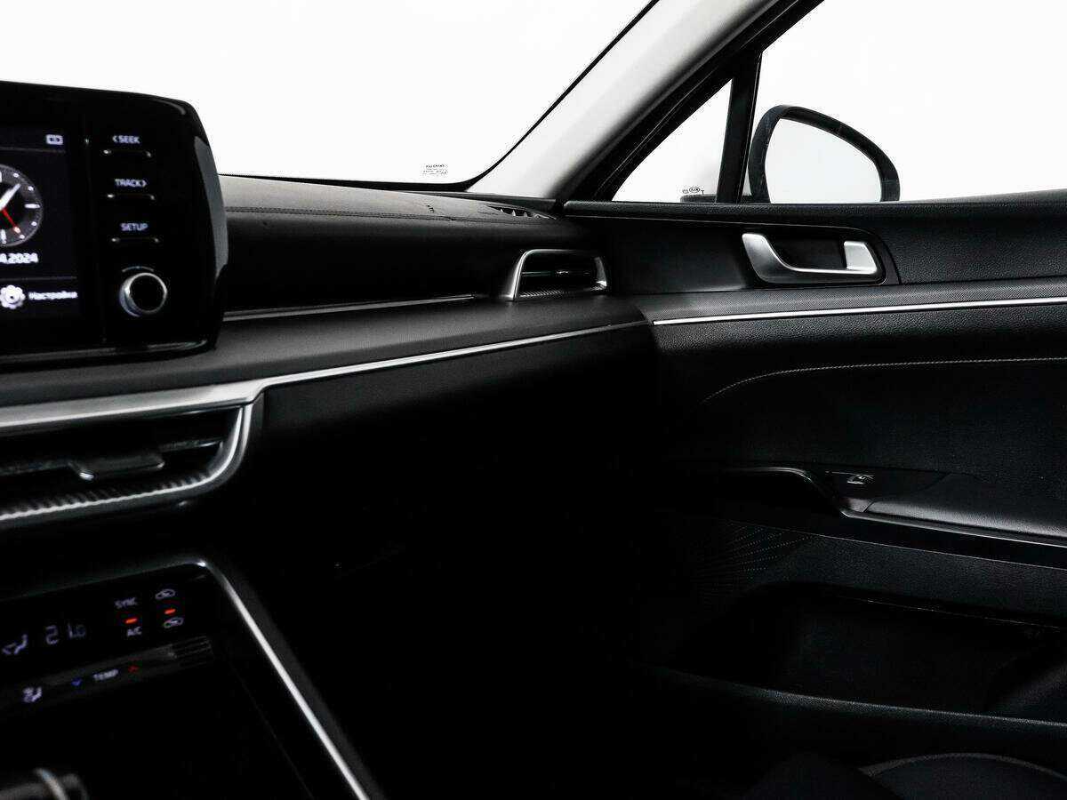 Купить Kia K5 с пробегом. Фото: #14