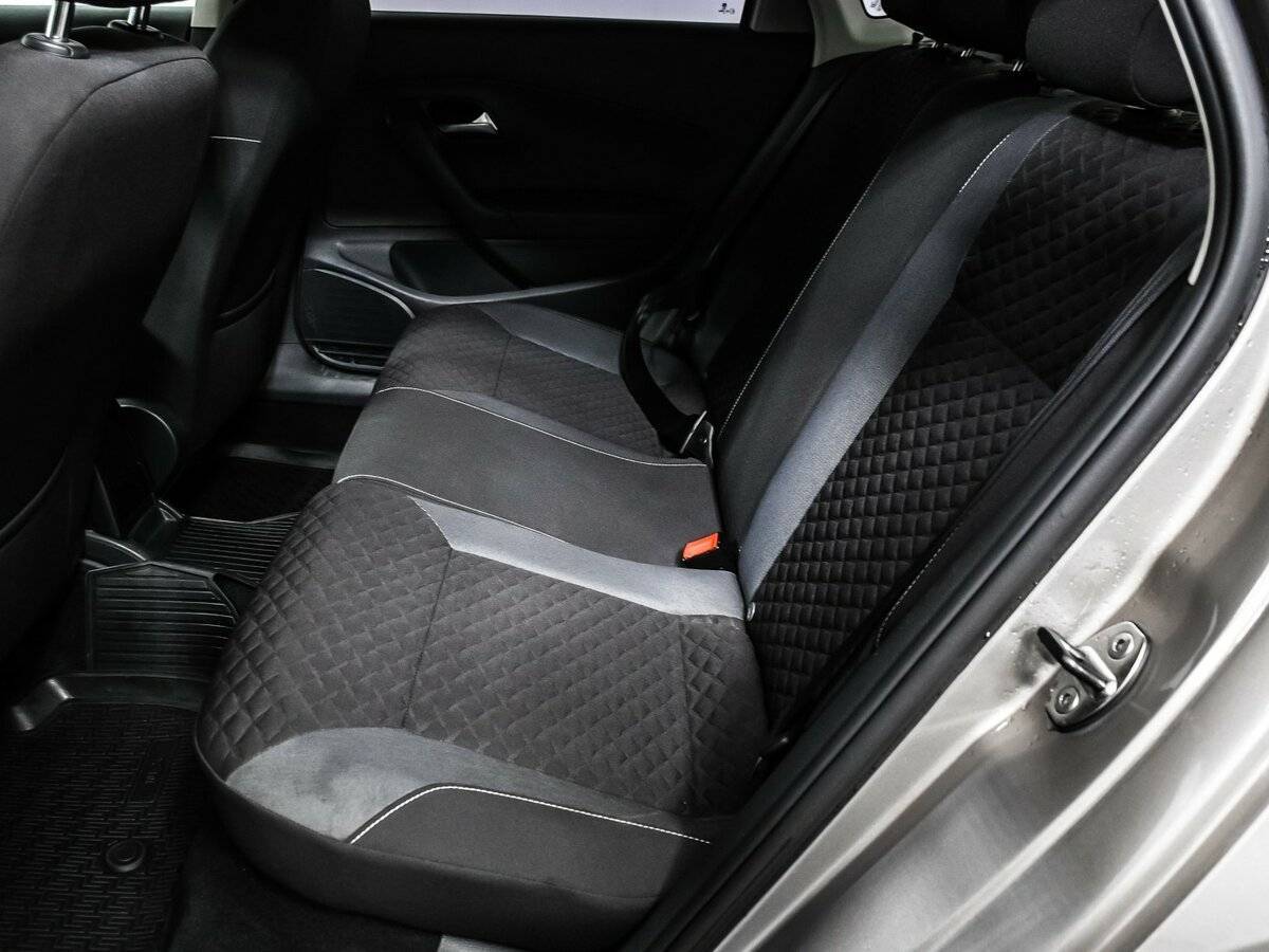 Купить Volkswagen Polo с пробегом. Фото: #12