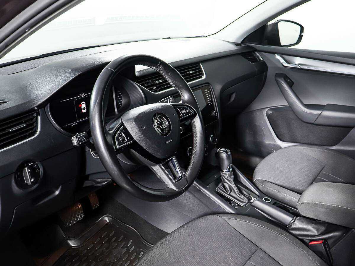 Купить Skoda Octavia с пробегом. Фото: #12