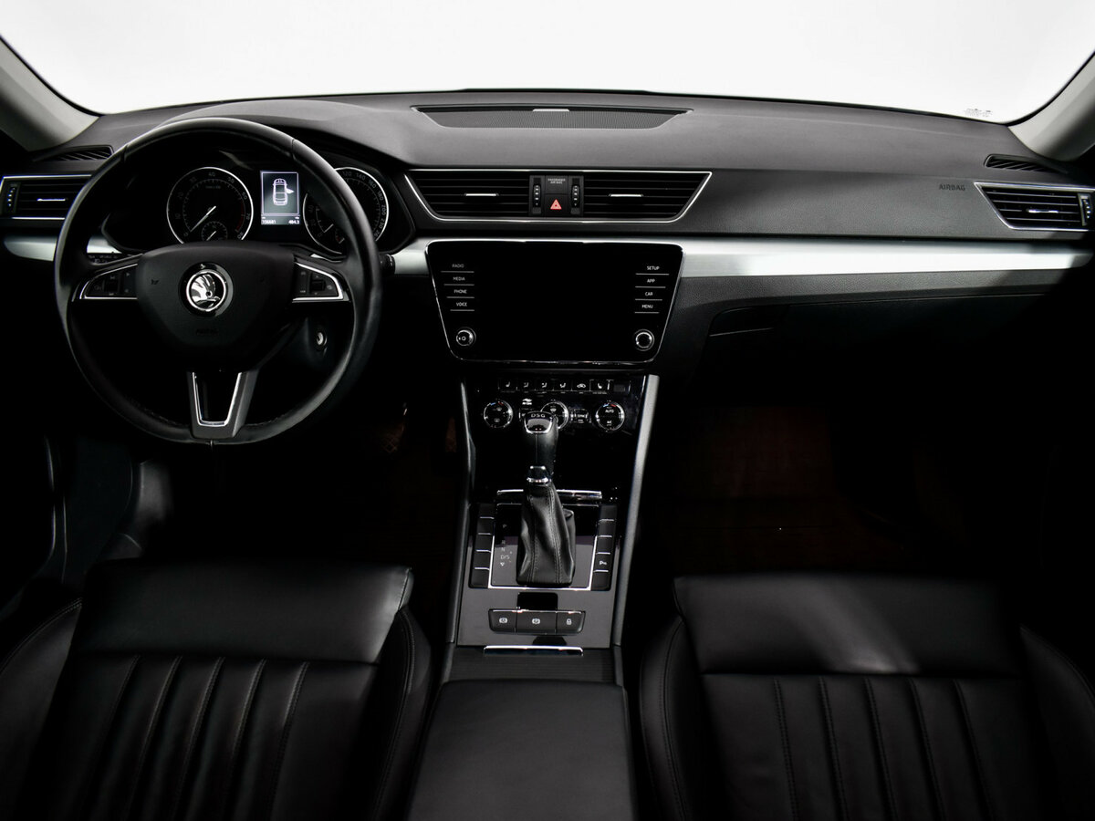 Купить Skoda Superb с пробегом. Фото: #11