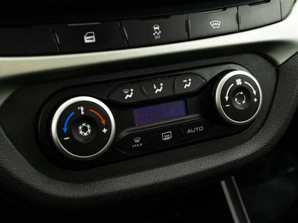 Купить Lada (ВАЗ) Vesta с пробегом. Фото: #17