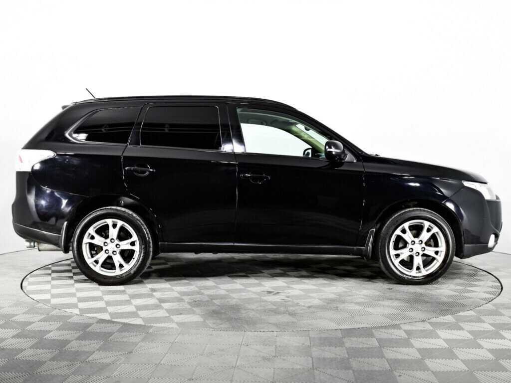 Купить Mitsubishi Outlander с пробегом. Фото: #3