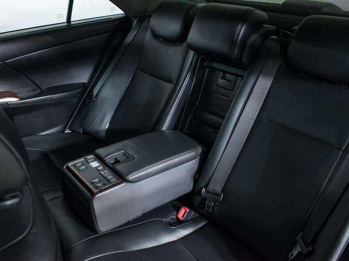 Купить Toyota Camry с пробегом. Фото: #13