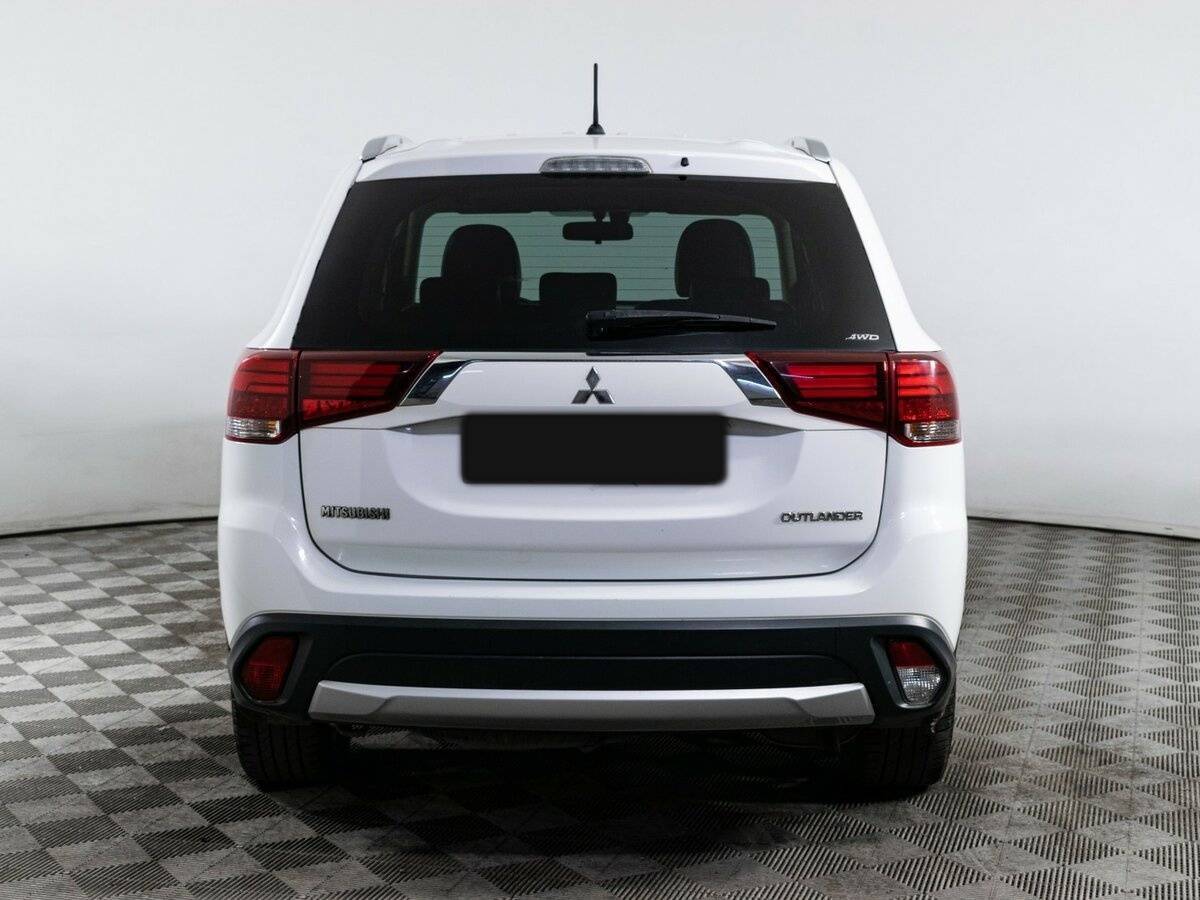 Купить Mitsubishi Outlander с пробегом. Фото: #5