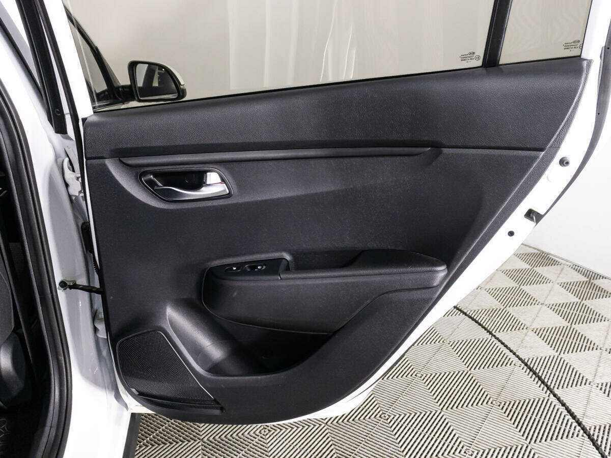 Купить Kia Rio с пробегом. Фото: #25