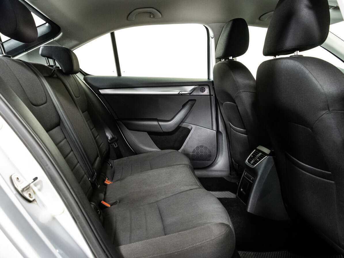 Купить Skoda Octavia с пробегом. Фото: #6