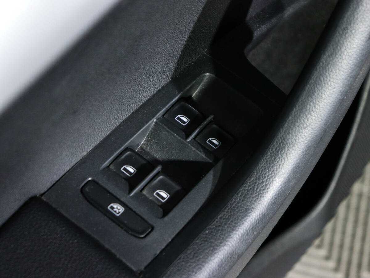 Купить Skoda Octavia с пробегом. Фото: #14