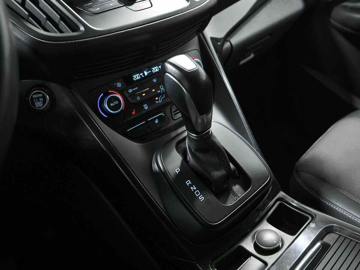 Купить Ford Kuga с пробегом. Фото: #10