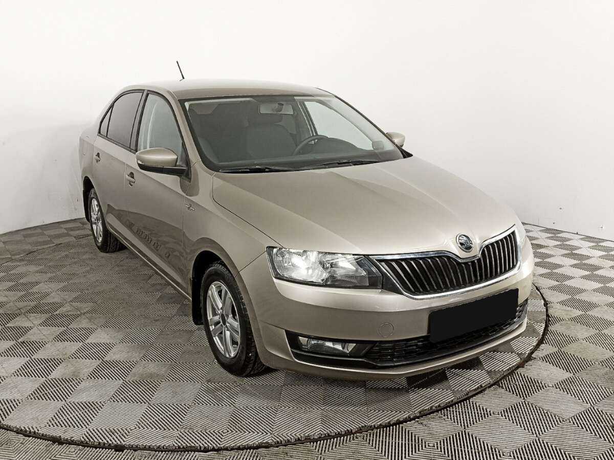 Купить Skoda Rapid с пробегом. Фото: #2