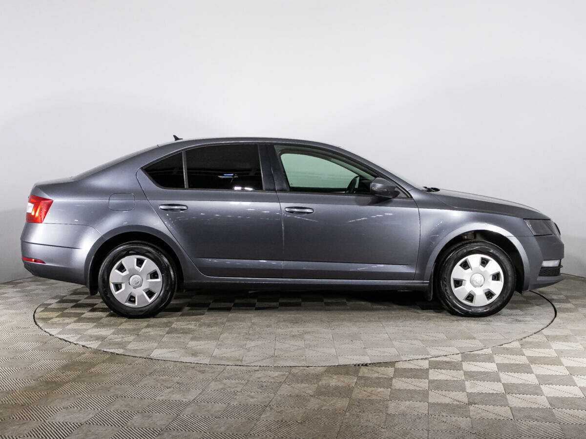Купить Skoda Octavia с пробегом. Фото: #3