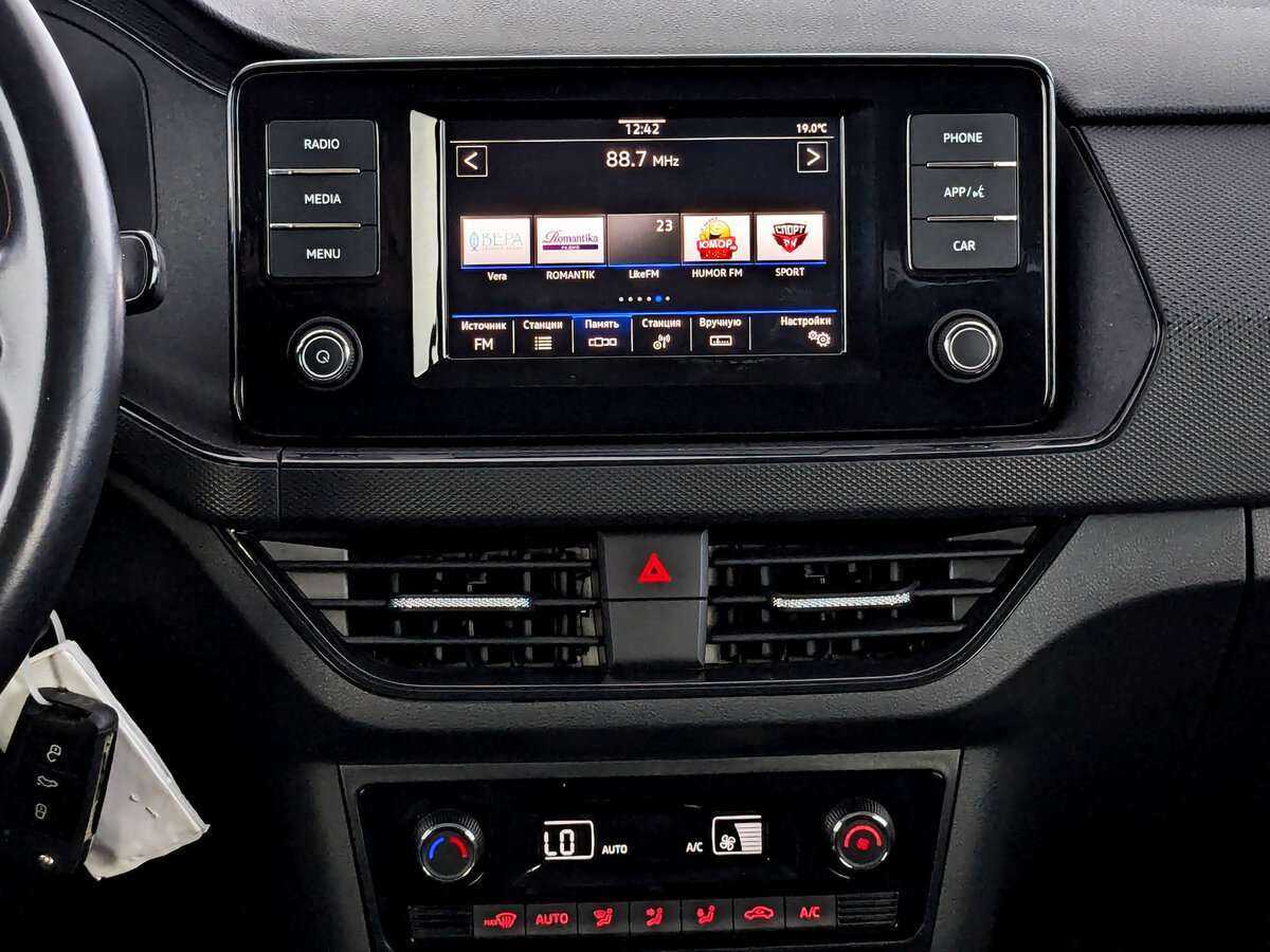 Купить Volkswagen Polo с пробегом. Фото: #14