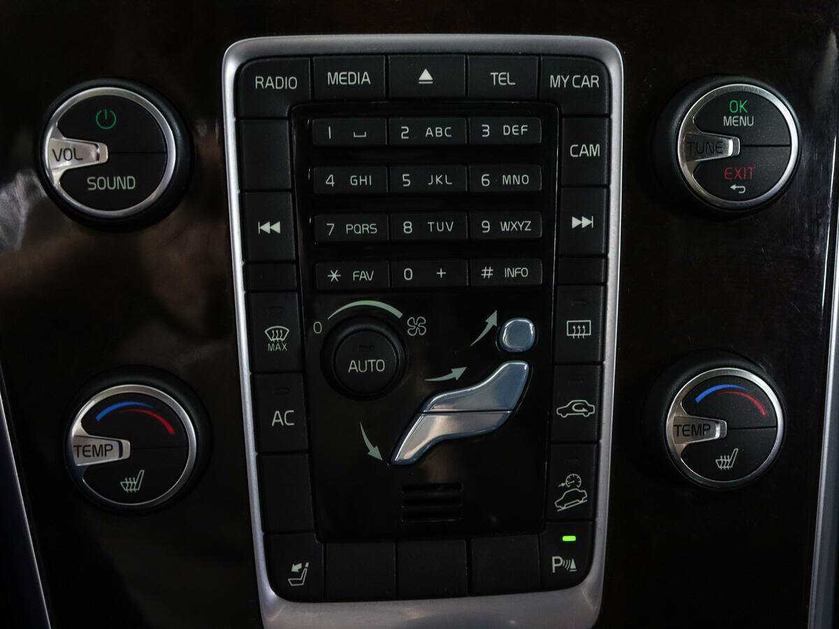 Купить Volvo XC60 с пробегом. Фото: #22