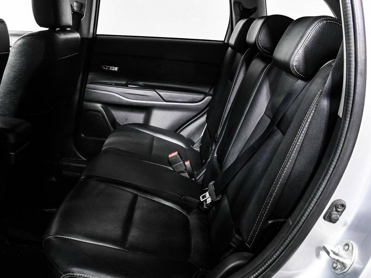 Купить Mitsubishi Outlander с пробегом. Фото: #12