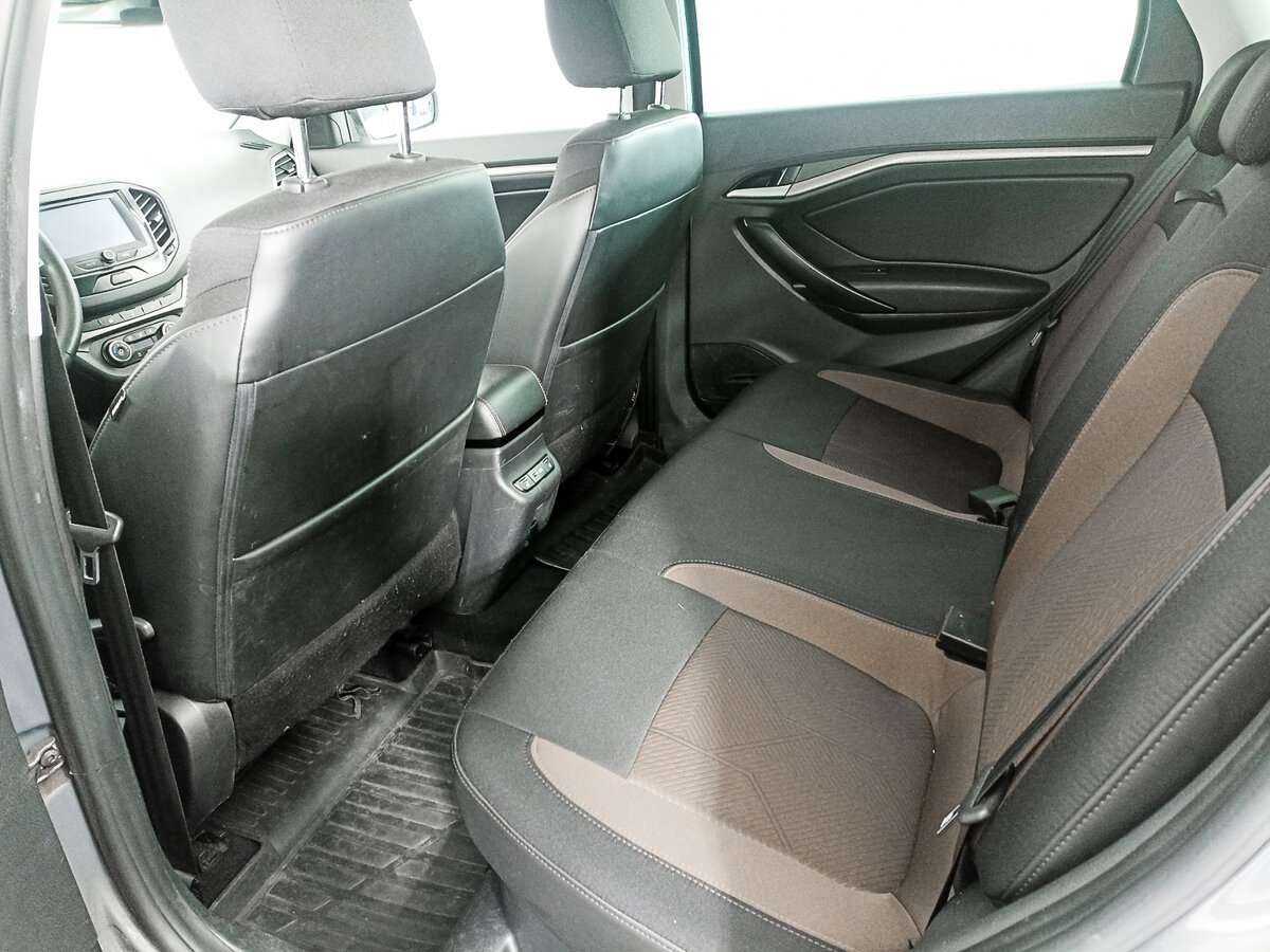 Купить Lada (ВАЗ) Vesta с пробегом. Фото: #9