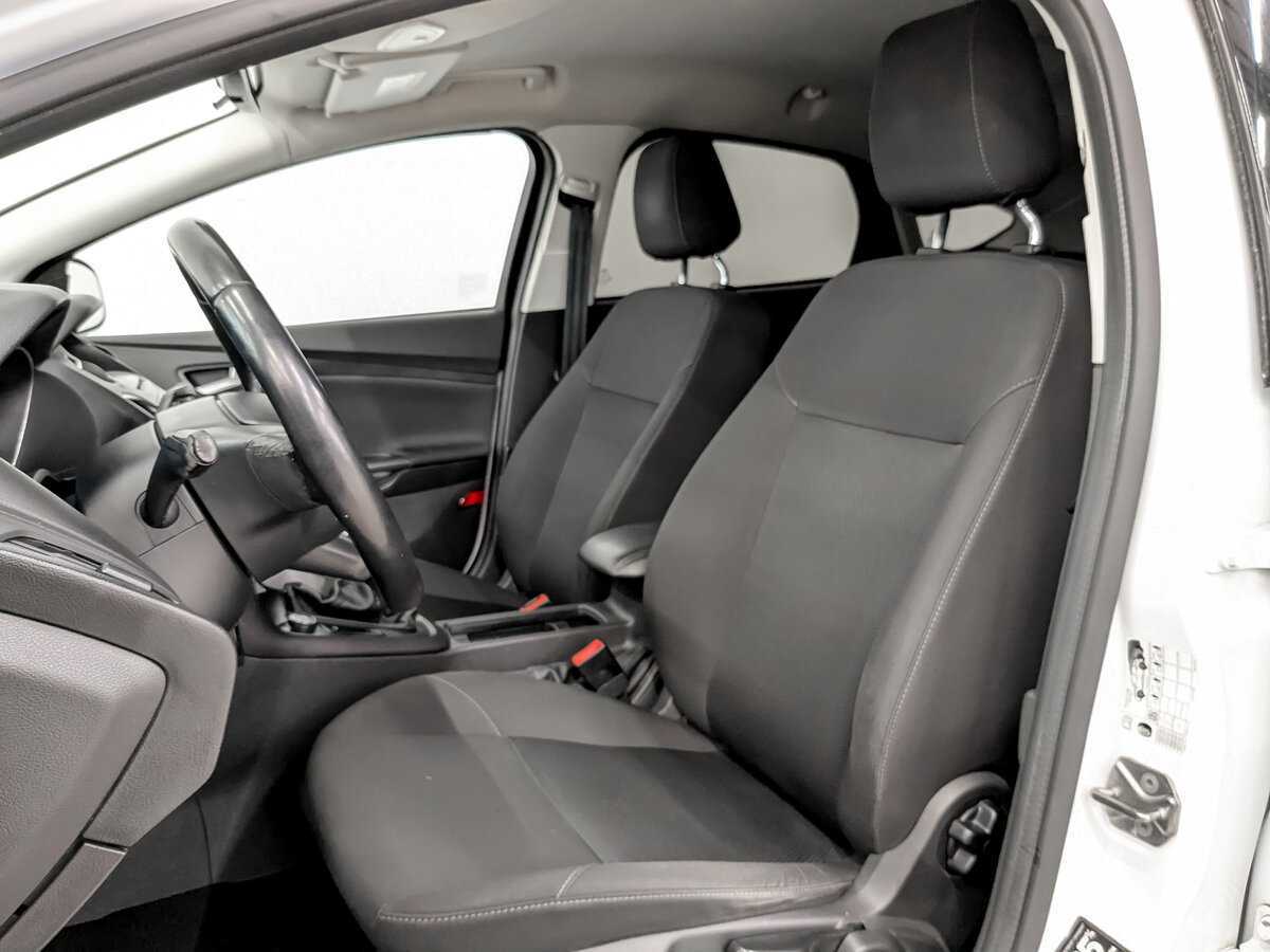 Купить Ford Focus с пробегом. Фото: #16