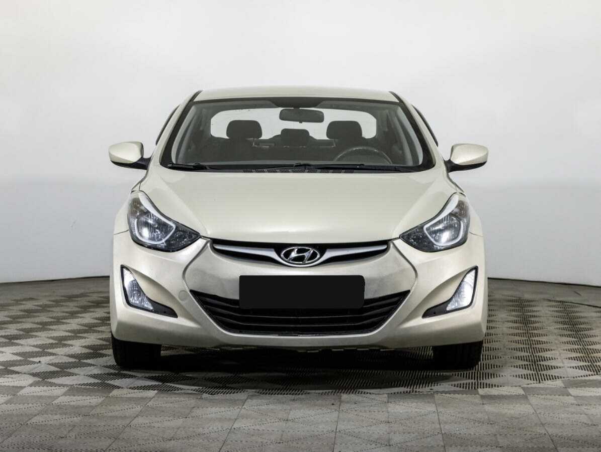 Купить Hyundai Elantra с пробегом. Фото: #1
