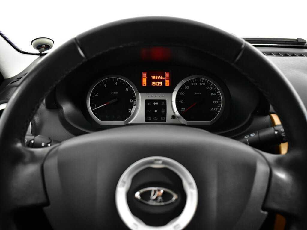 Купить Lada (ВАЗ) Largus с пробегом. Фото: #10