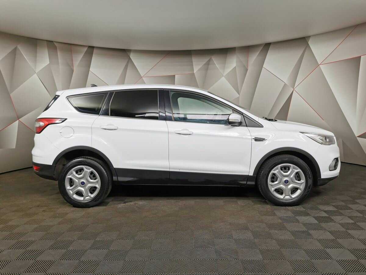 Купить Ford Kuga с пробегом. Фото: #5