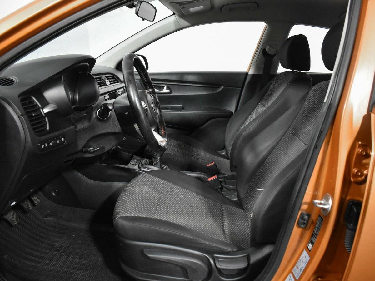 Купить Kia Rio с пробегом. Фото: #9