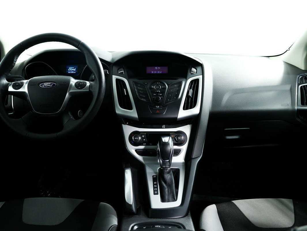 Купить Ford Focus с пробегом. Фото: #10