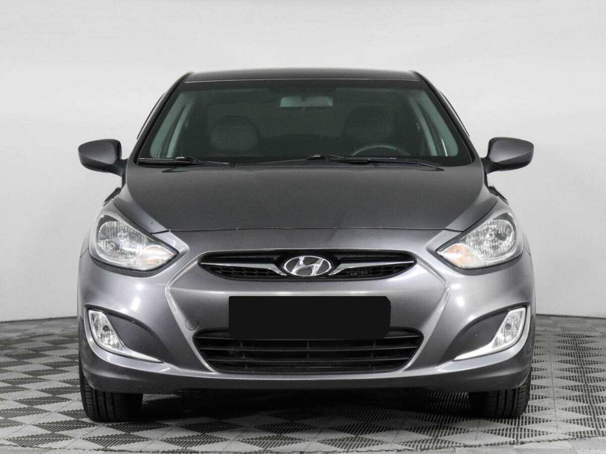 Купить Hyundai Solaris с пробегом. Фото: #1