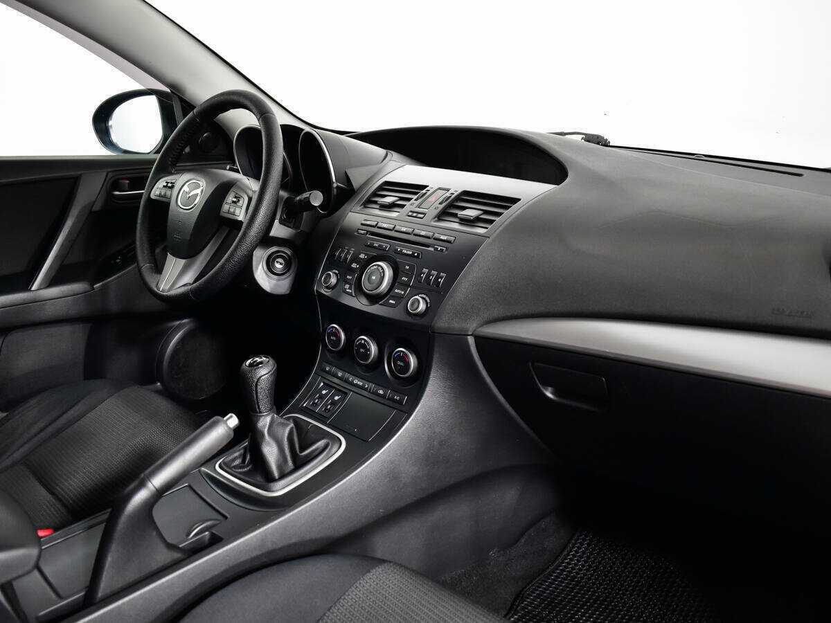 Купить Mazda 3 с пробегом. Фото: #8