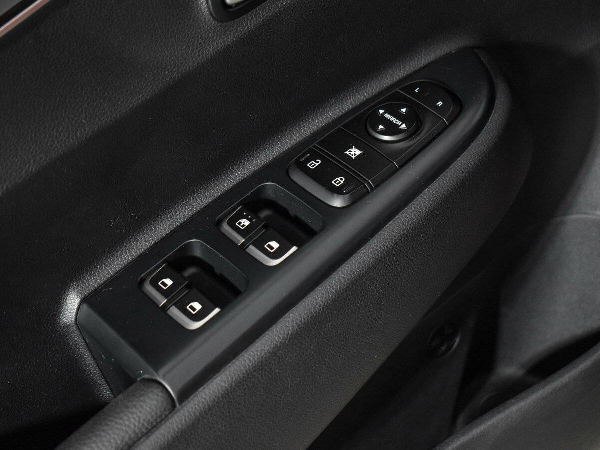 Купить Kia Rio с пробегом. Фото: #9