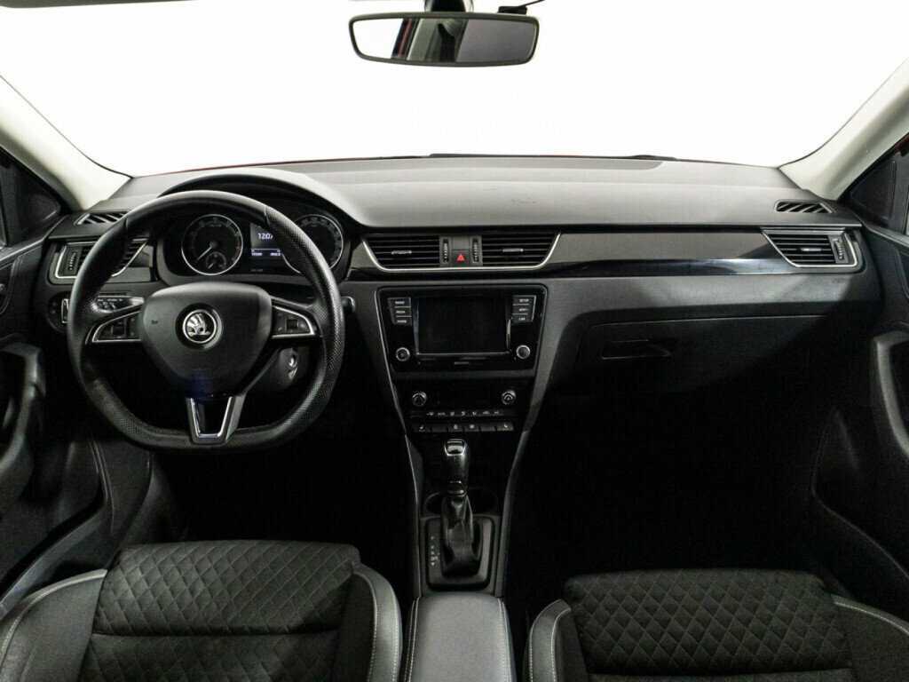 Купить Skoda Rapid с пробегом. Фото: #12