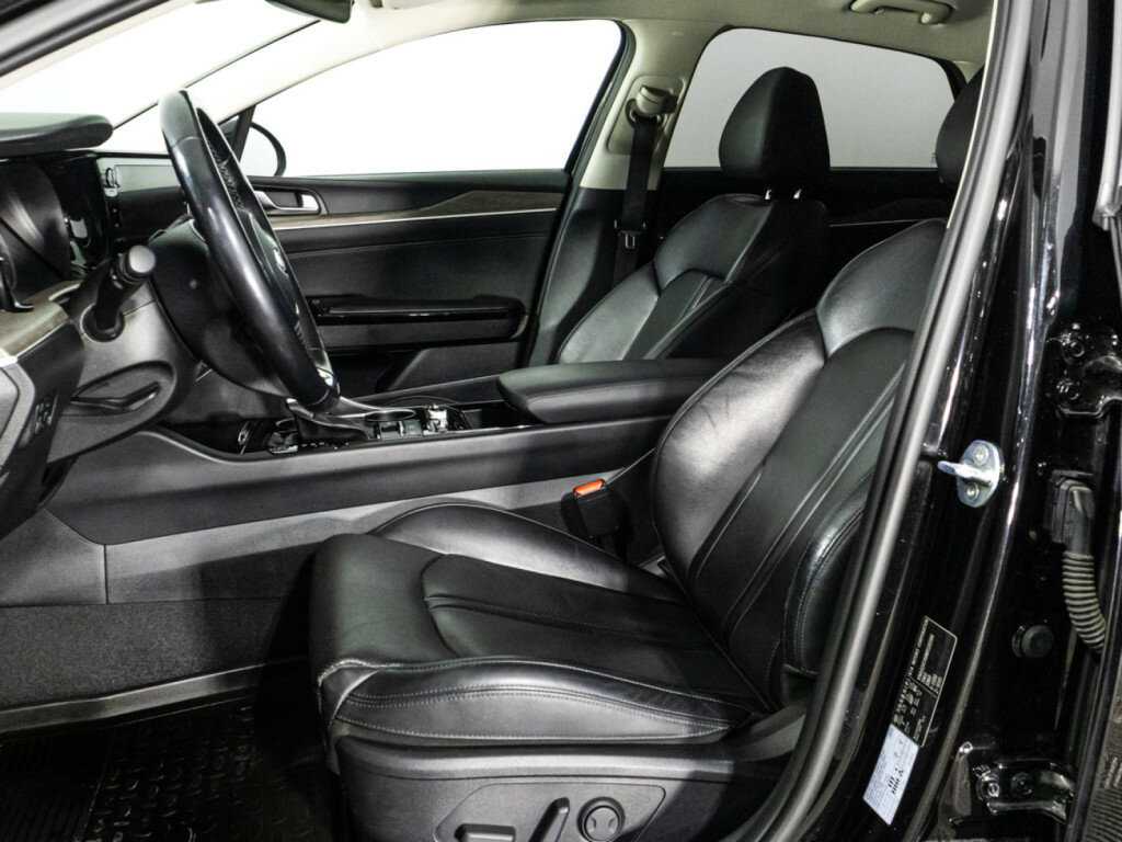 Купить Kia K5 с пробегом. Фото: #16