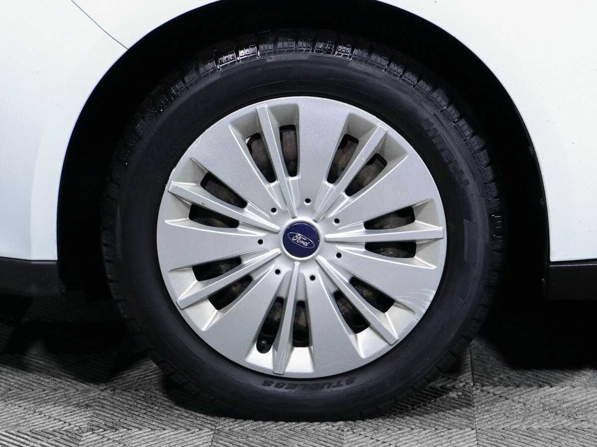 Купить Ford Focus с пробегом. Фото: #14