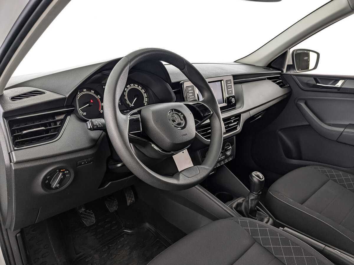 Купить Skoda Rapid с пробегом. Фото: #10