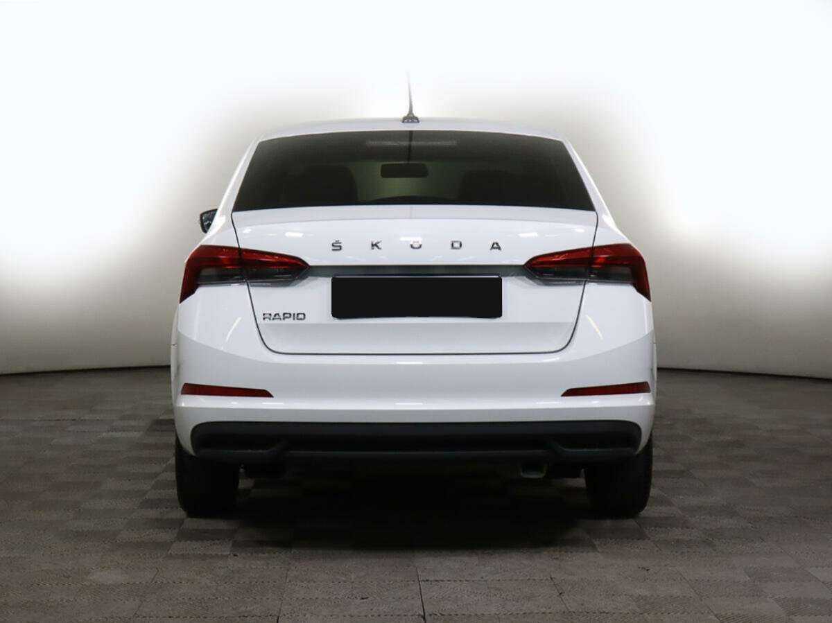 Купить Skoda Rapid с пробегом. Фото: #4