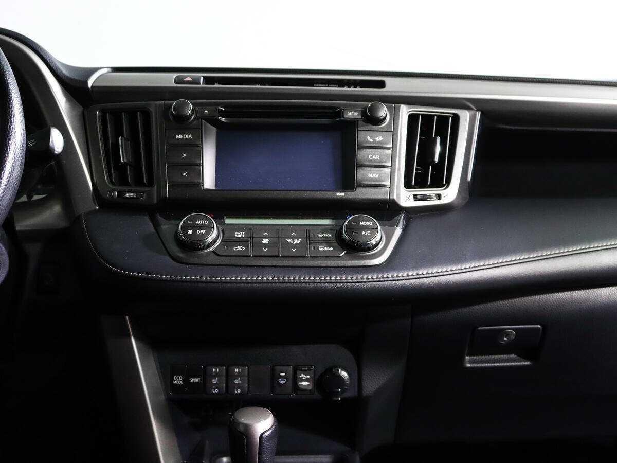 Купить Toyota RAV4 с пробегом. Фото: #12