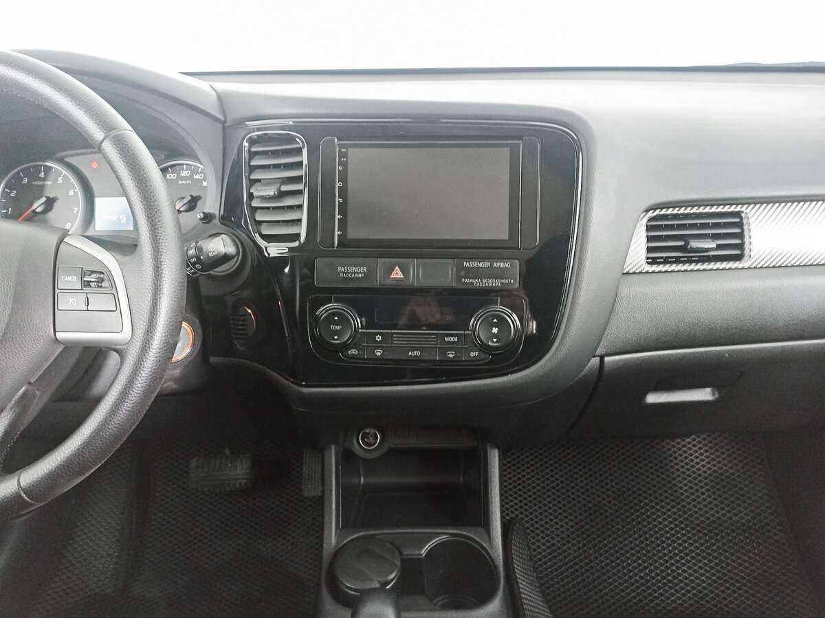 Купить Mitsubishi Outlander с пробегом. Фото: #14