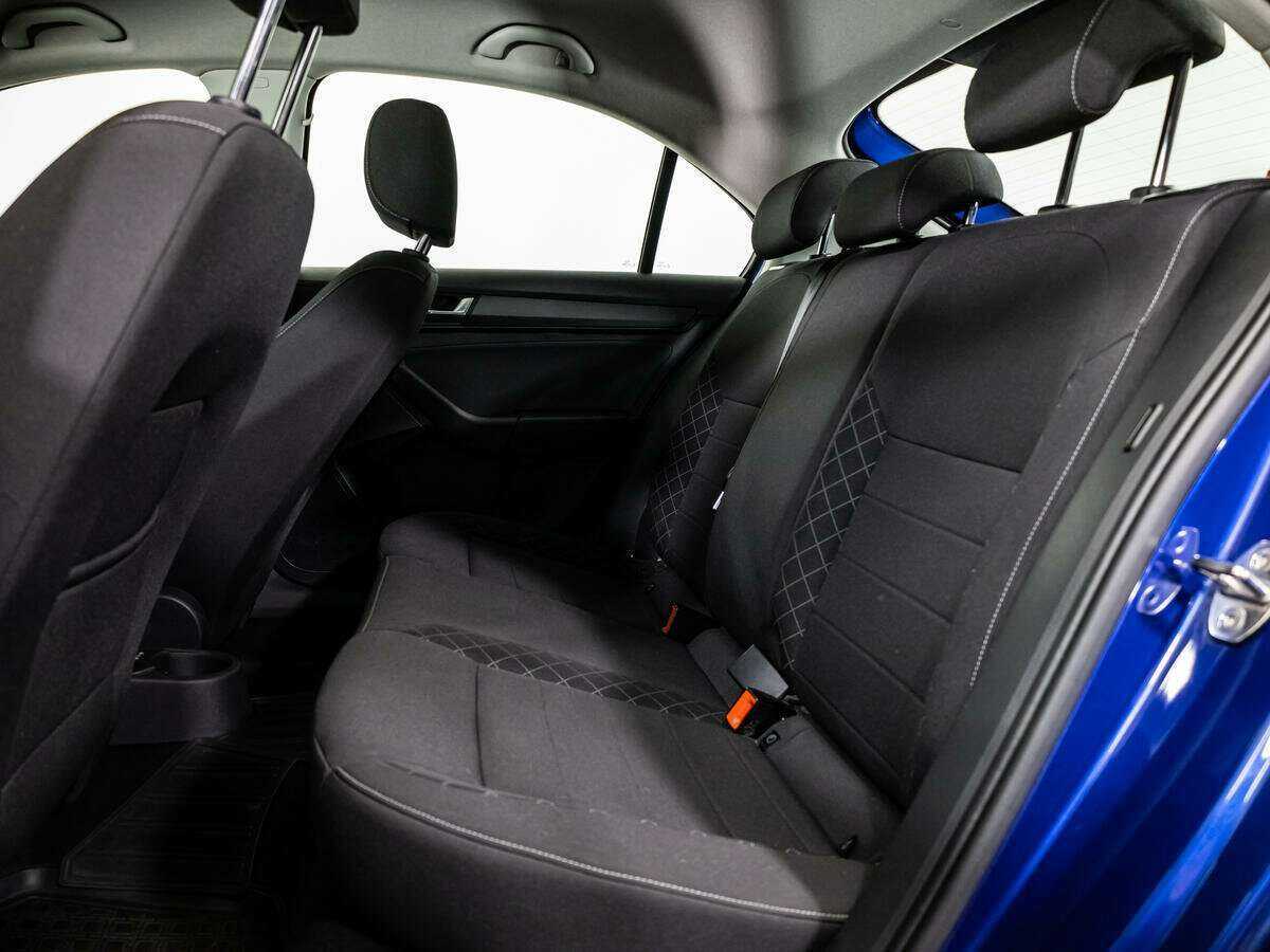 Купить Skoda Rapid с пробегом. Фото: #9