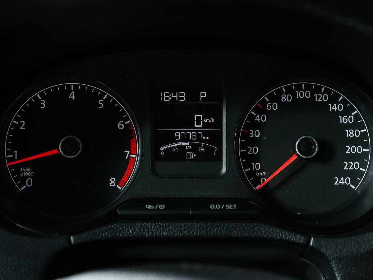 Купить Volkswagen Polo с пробегом. Фото: #10