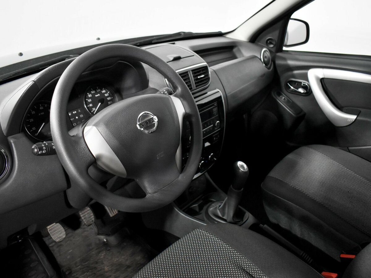 Купить Nissan Terrano с пробегом. Фото: #8