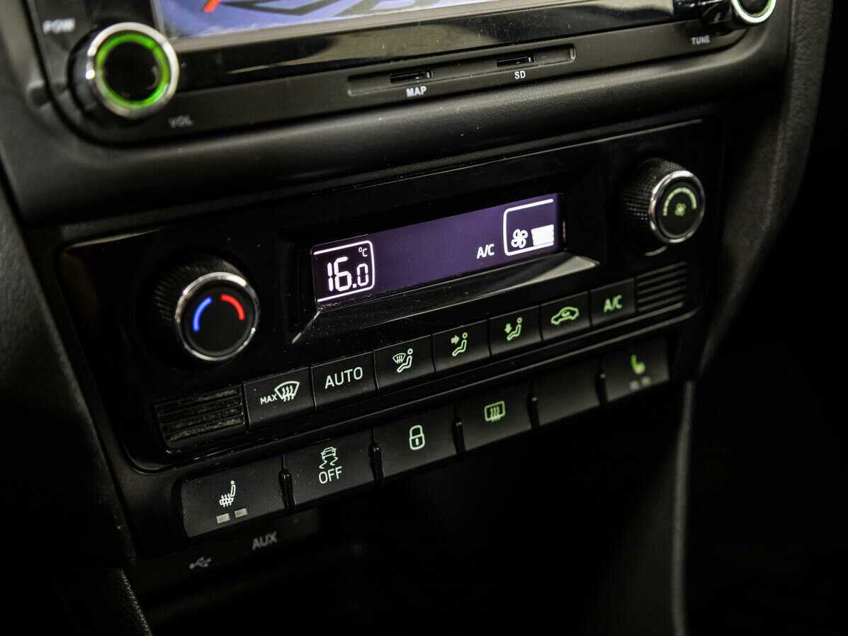 Купить Skoda Rapid с пробегом. Фото: #11