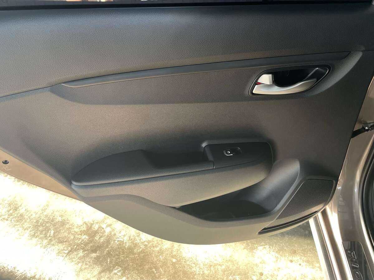 Купить Kia Rio с пробегом. Фото: #20