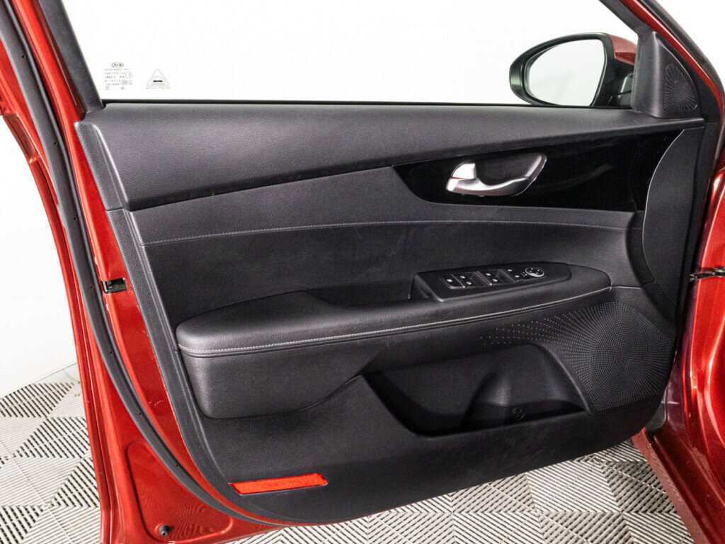 Купить Kia Cerato с пробегом. Фото: #22