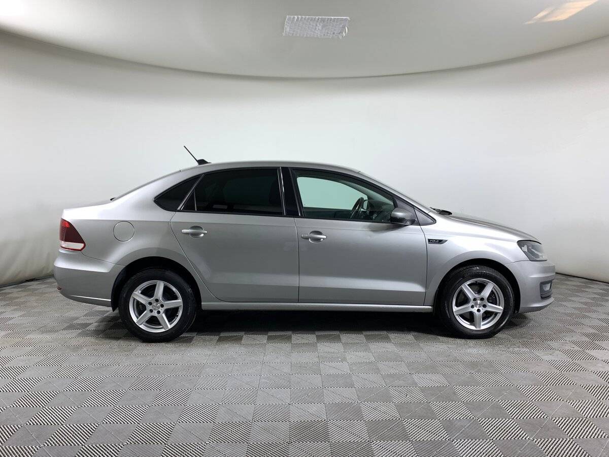Купить Volkswagen Polo с пробегом. Фото: #3