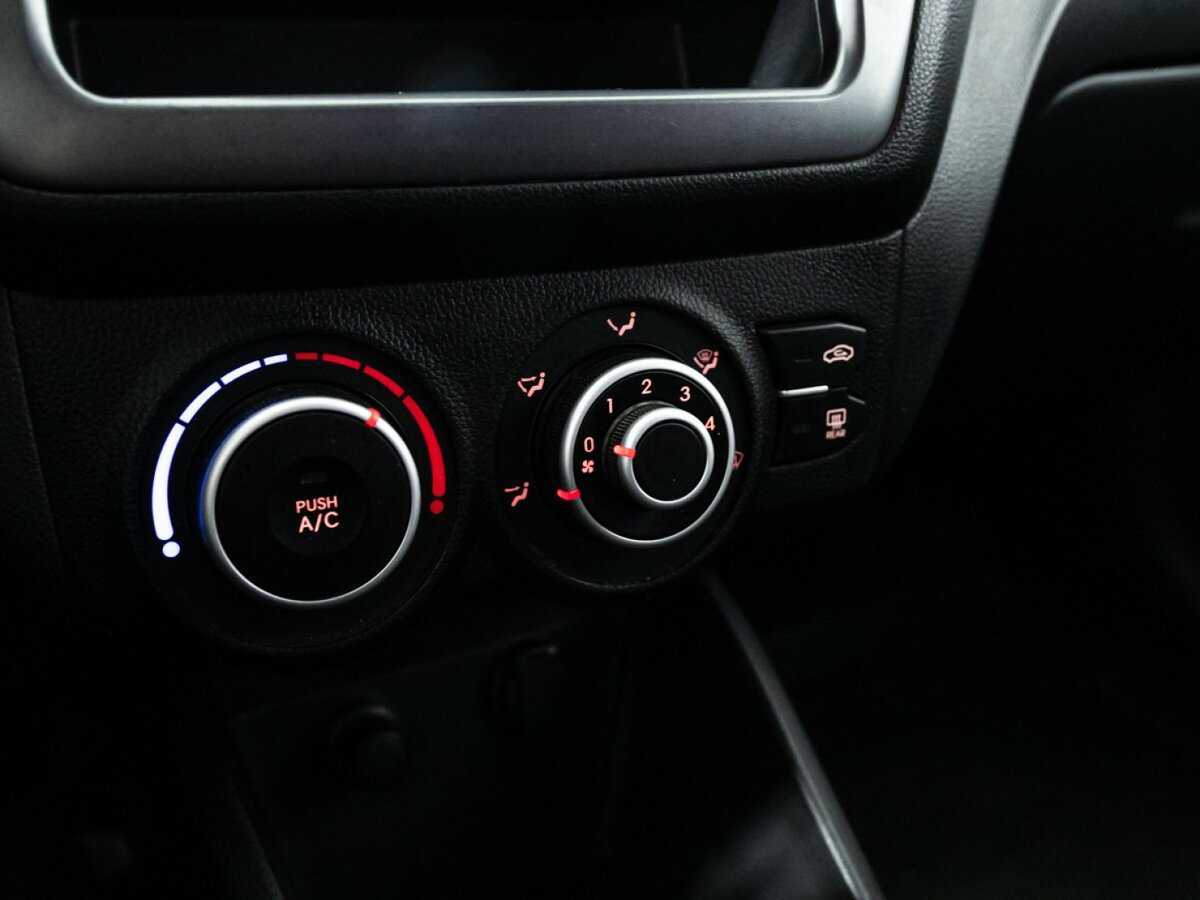 Купить Kia Rio с пробегом. Фото: #14