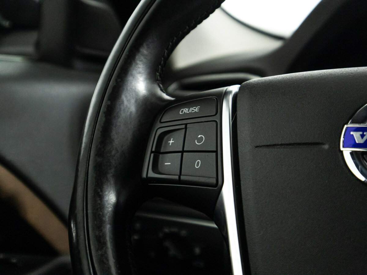 Купить Volvo XC70 с пробегом. Фото: #21