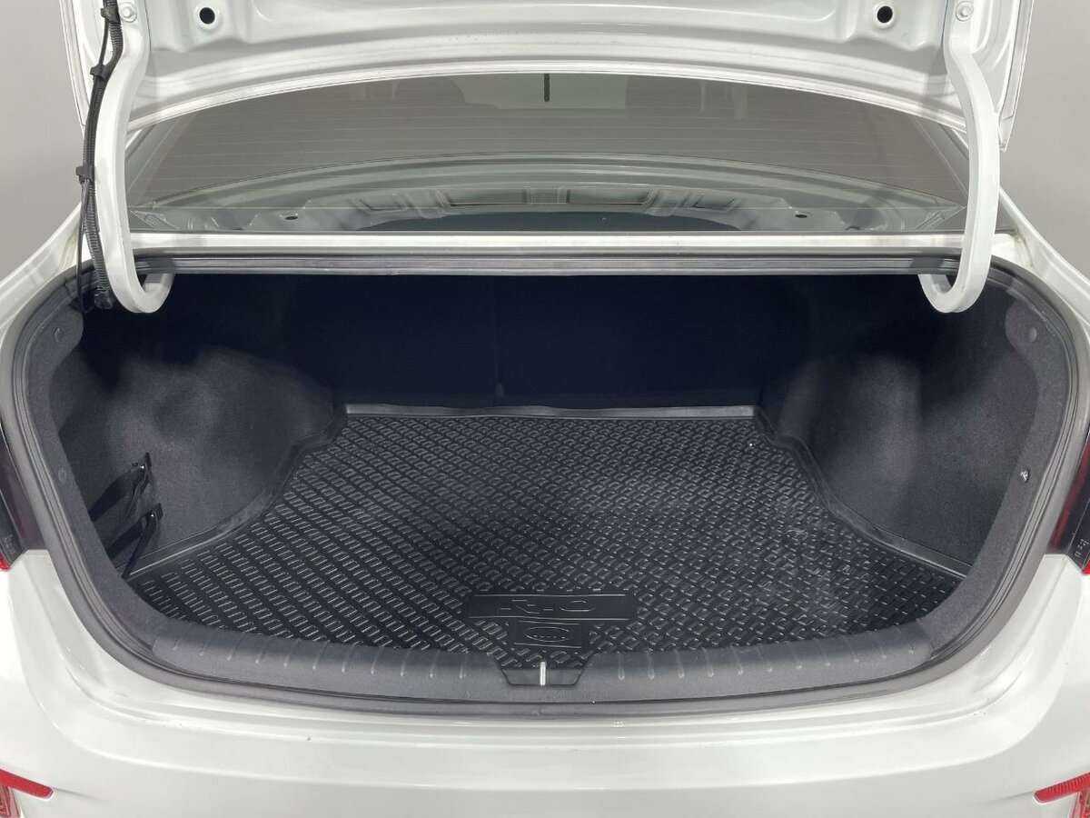 Купить Kia Rio с пробегом. Фото: #17