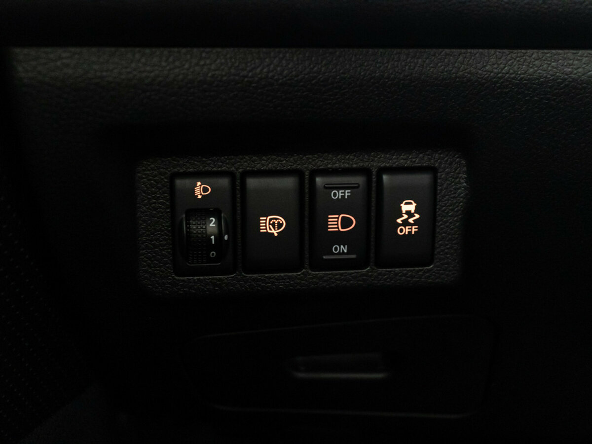 Купить Nissan X-Trail с пробегом. Фото: #17