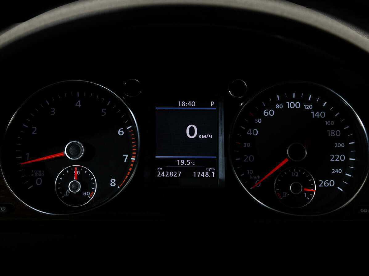 Купить Volkswagen Passat с пробегом. Фото: #13