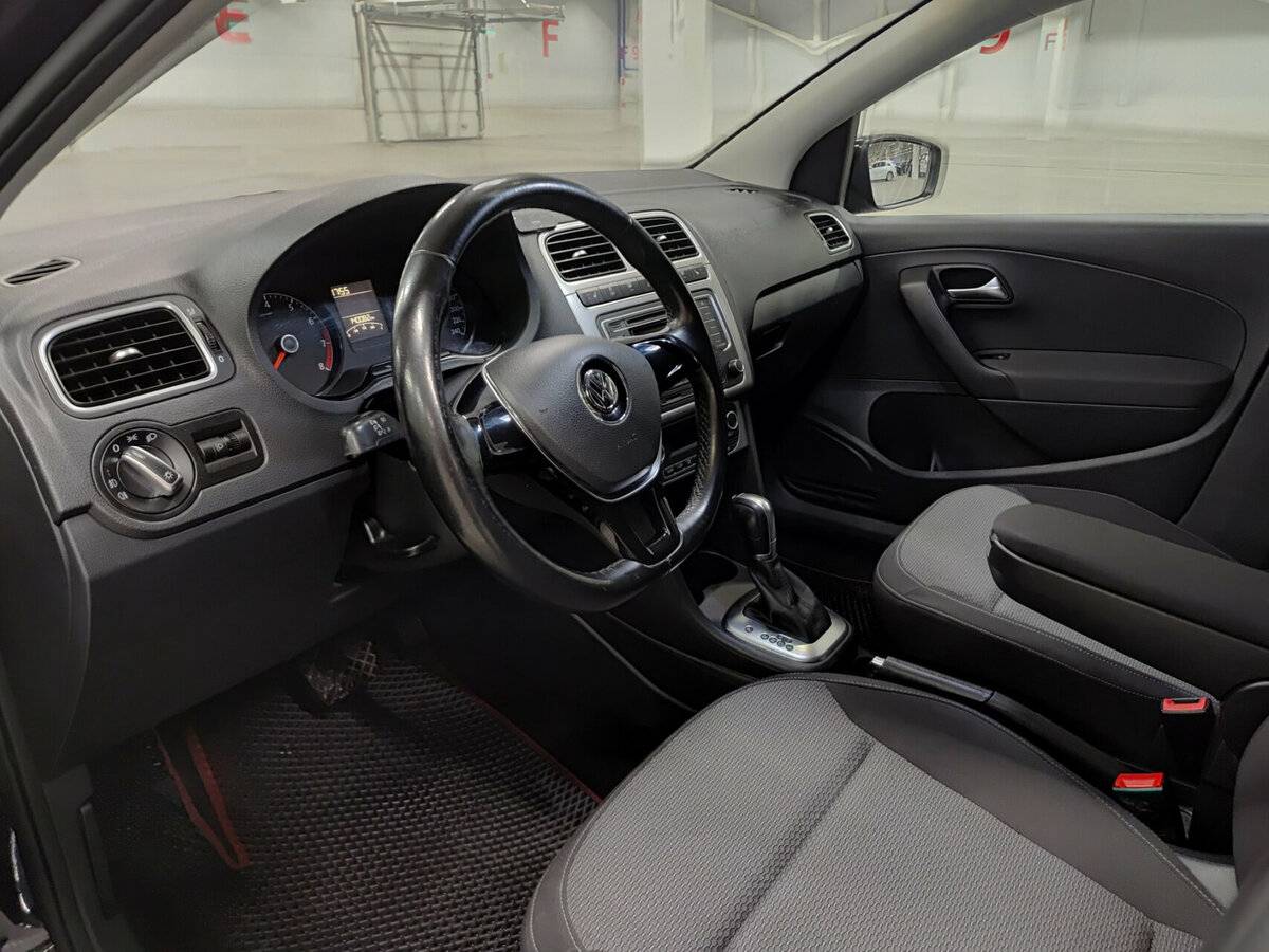 Купить Volkswagen Polo с пробегом. Фото: #14