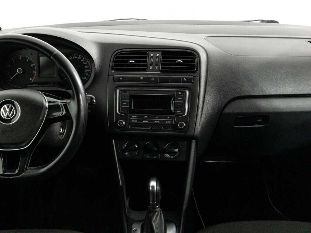 Купить Volkswagen Polo с пробегом. Фото: #13