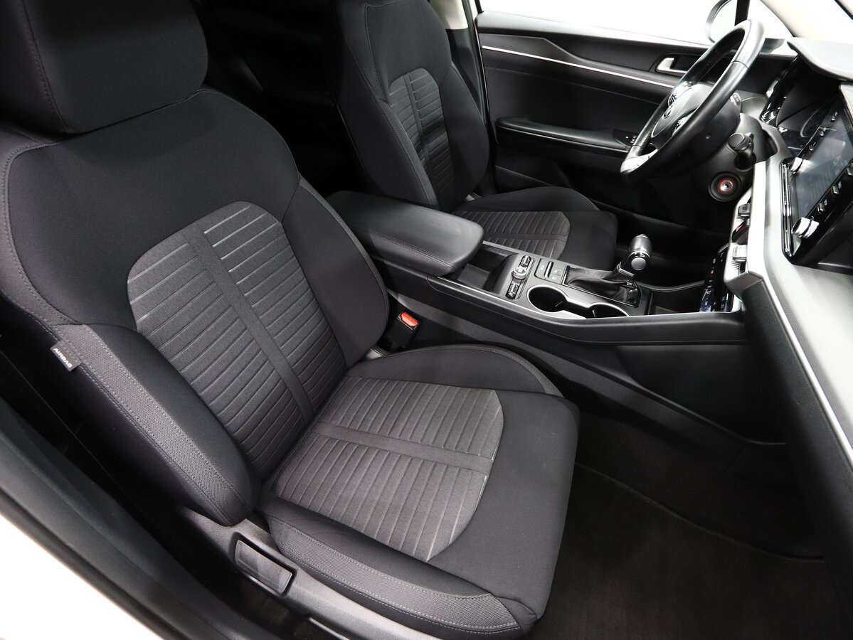 Купить Kia K5 с пробегом. Фото: #13