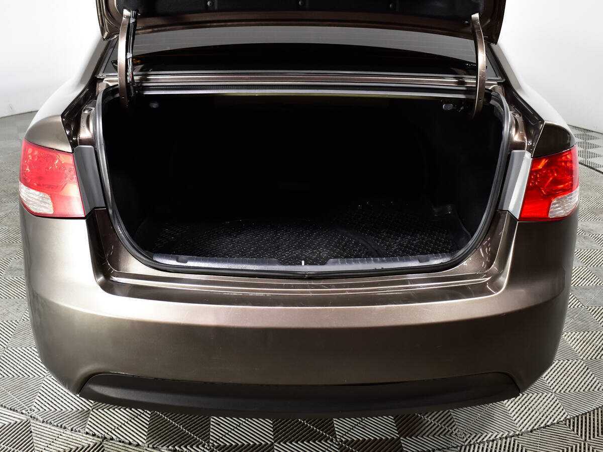 Купить Kia Cerato с пробегом. Фото: #14